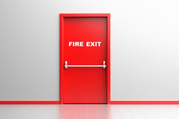 Saiba como é feita a instalação de porta corta fogo